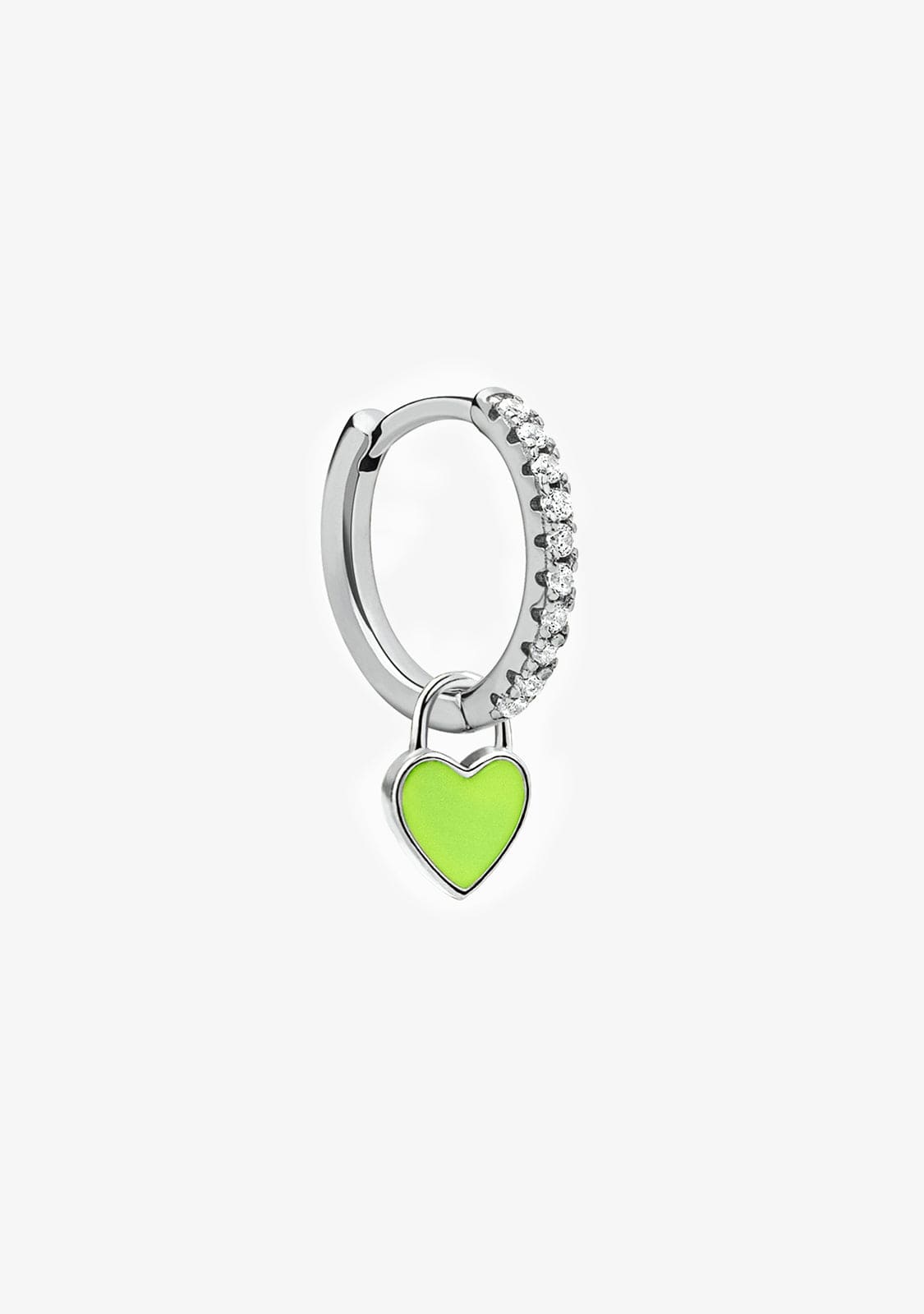 Piercing Addict To Moss Prata