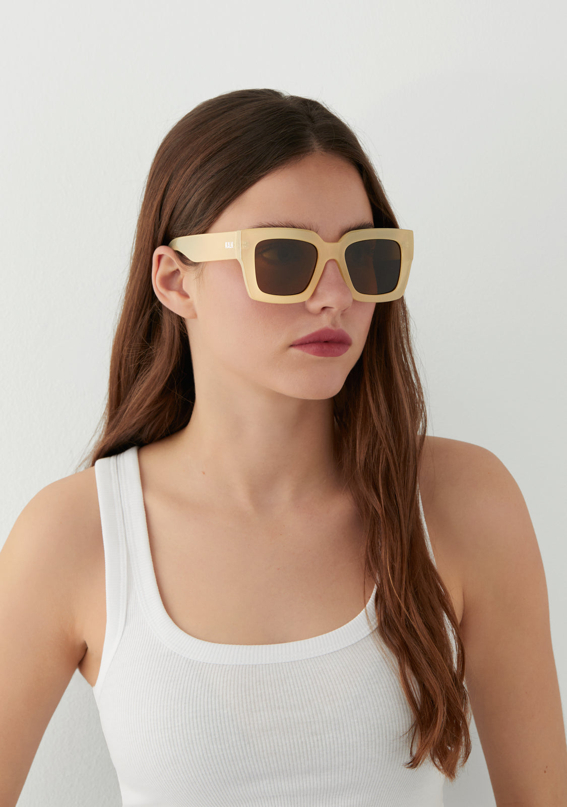 Audrey Milky Off-White / Braun