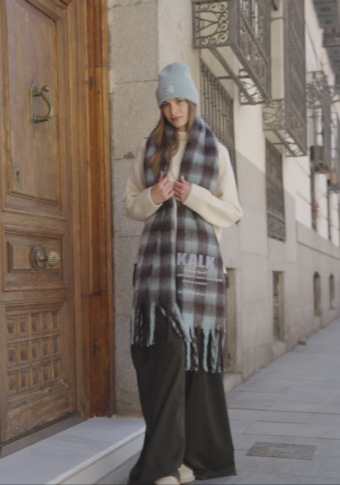 Load video: Scarf Vision Blue &amp; Brown Kalk