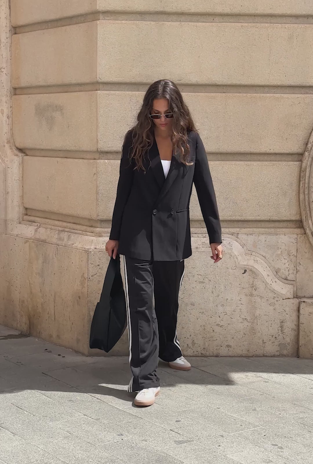 Cargar video: Bolso Negro Hobo Kalk