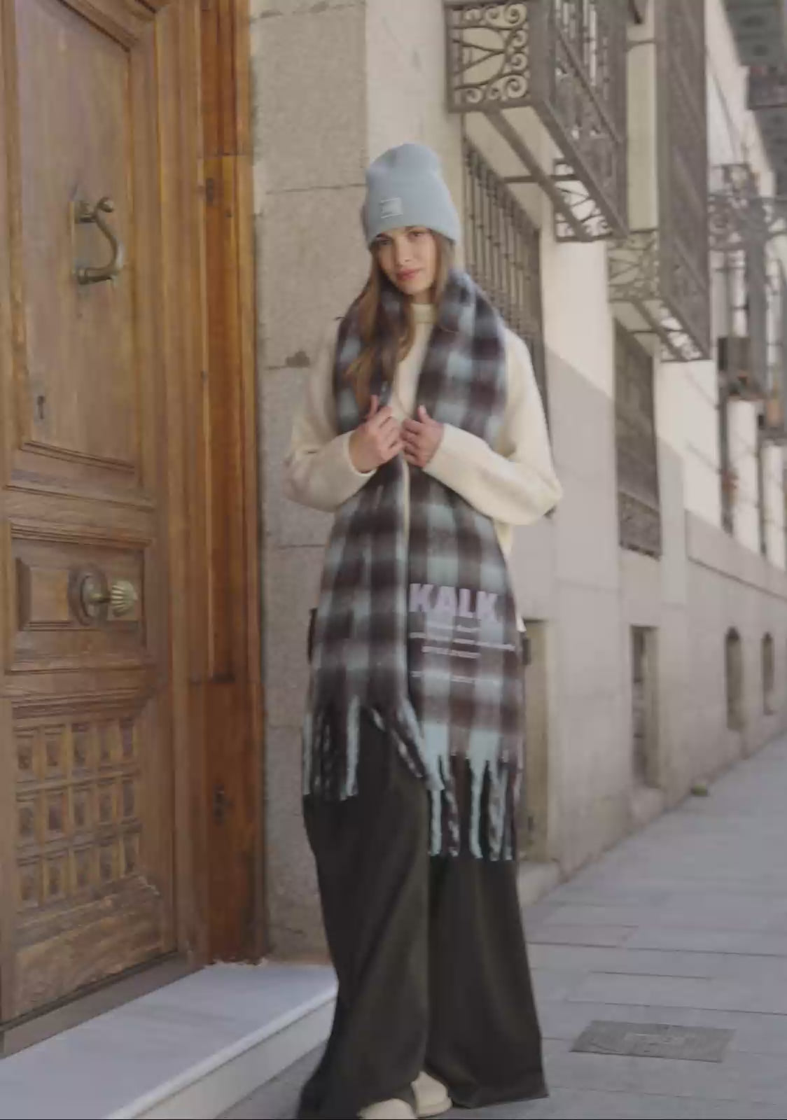 Load video: Scarf Vision Blue &amp; Brown Kalk