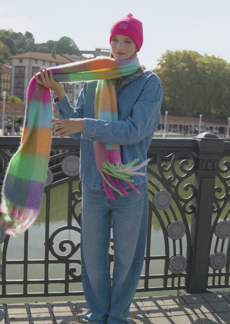 Charger la vidéo : Foulard Vibrant Kalk