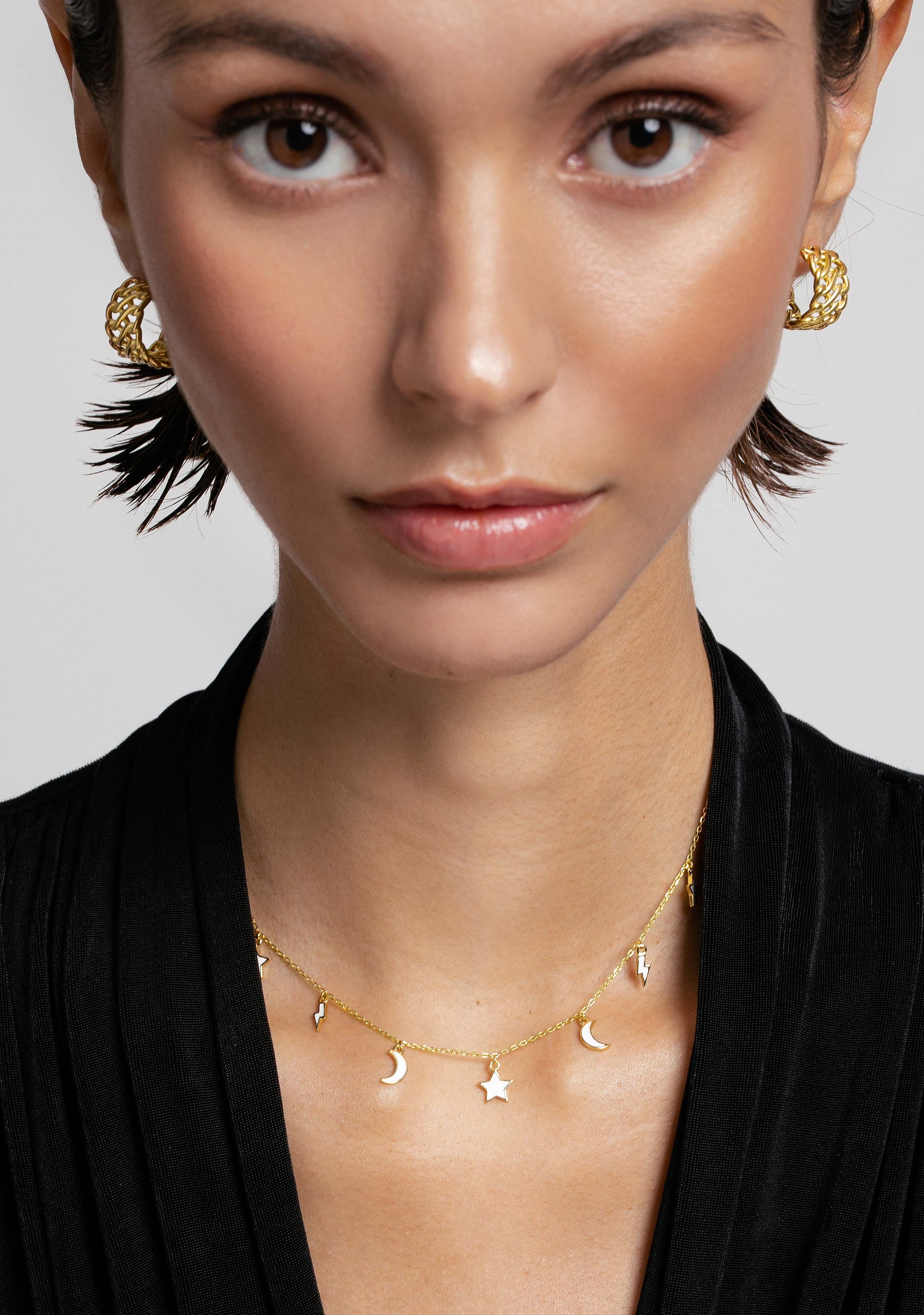 Collar Luna y Estrellas Blancas Baño Oro 18K Consta
