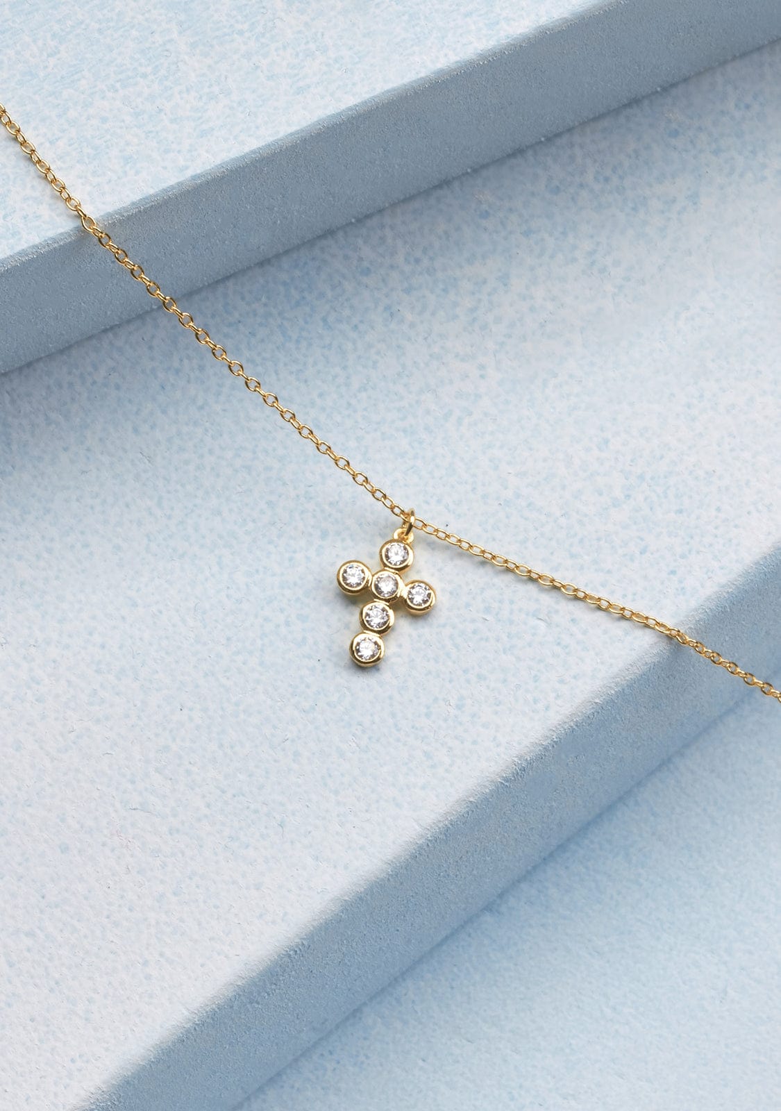 Collar Cruz Baño Oro 18K Con Circonitas Blancas Cross