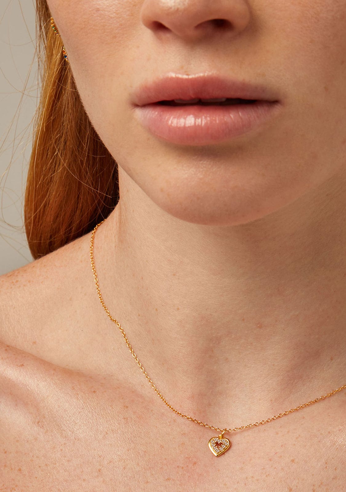 Collar Corazón Baño Oro 18K  Con Circonitas Blancas Cora