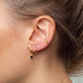 Baguette Nero Hoop Piercing Gold