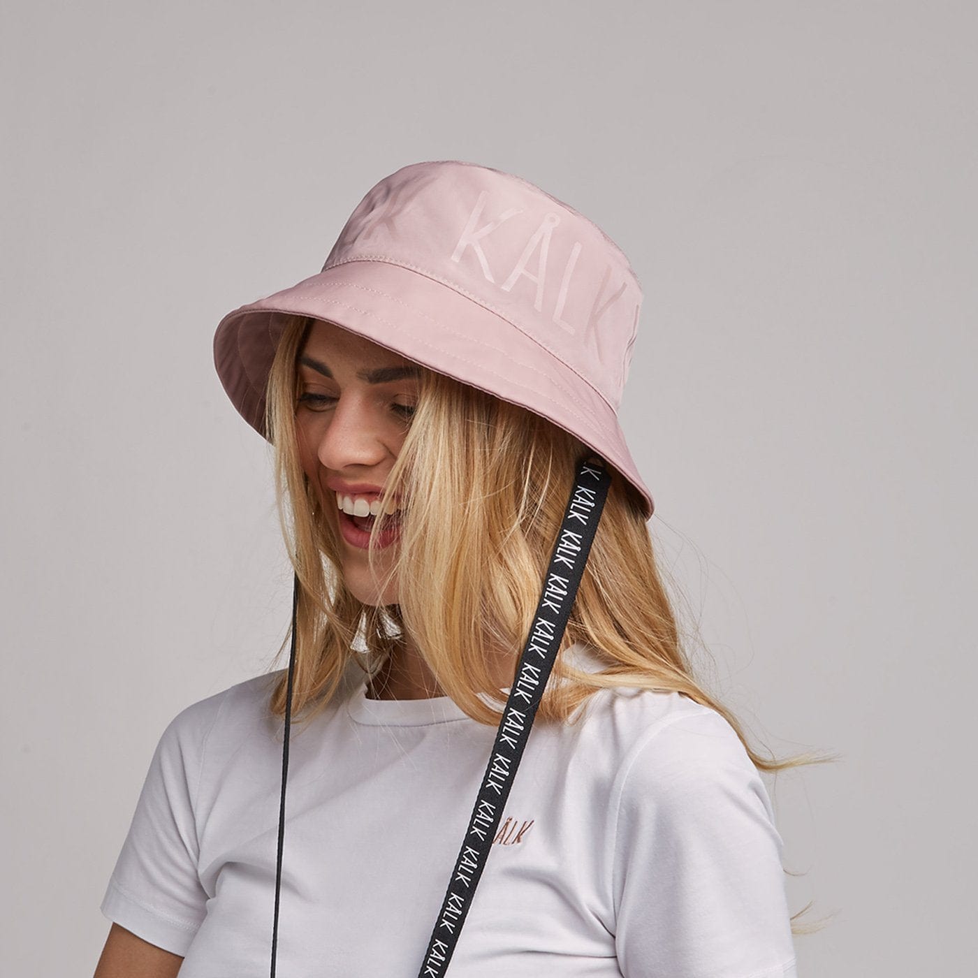 Gorro pescador de mujer rosa